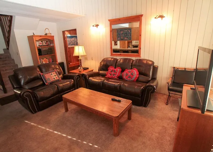 Discovery 4 #128, Loft