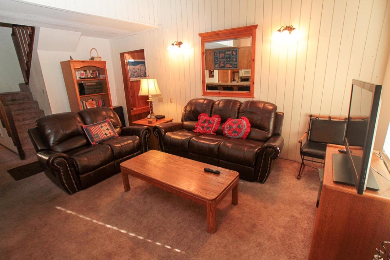 Discovery 4 #128, Loft * Mammoth Lakes